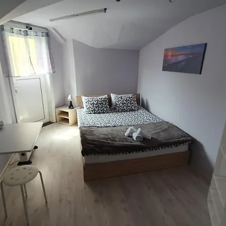 Частна квартира стаи за гости Sun House Варна